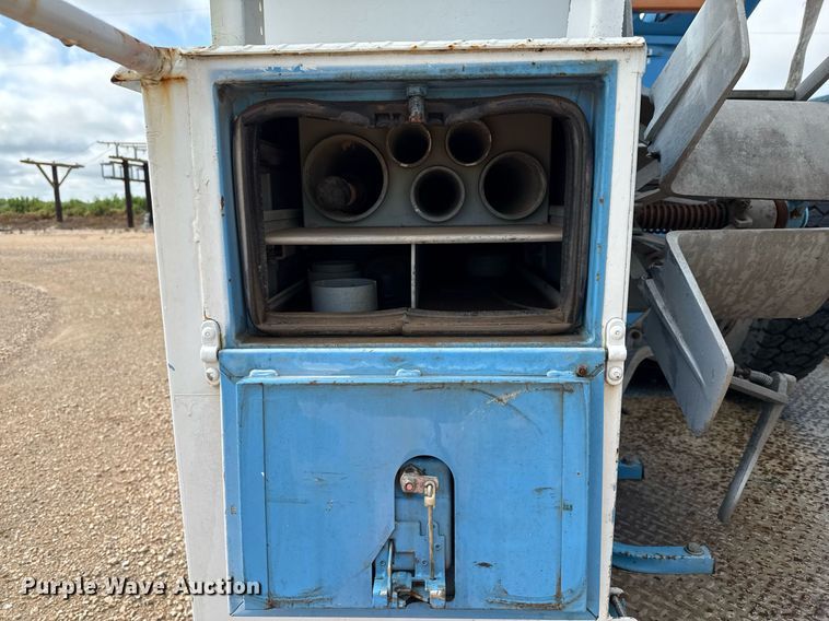 image for item ED5623 2007 Ford F550 Super Duty XL bucket truck