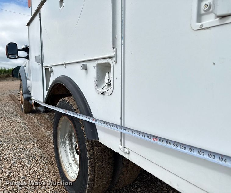 image for item ED5623 2007 Ford F550 Super Duty XL bucket truck
