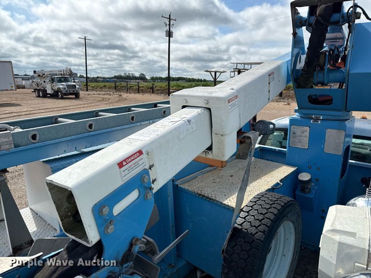 image for item ED5623 2007 Ford F550 Super Duty XL bucket truck