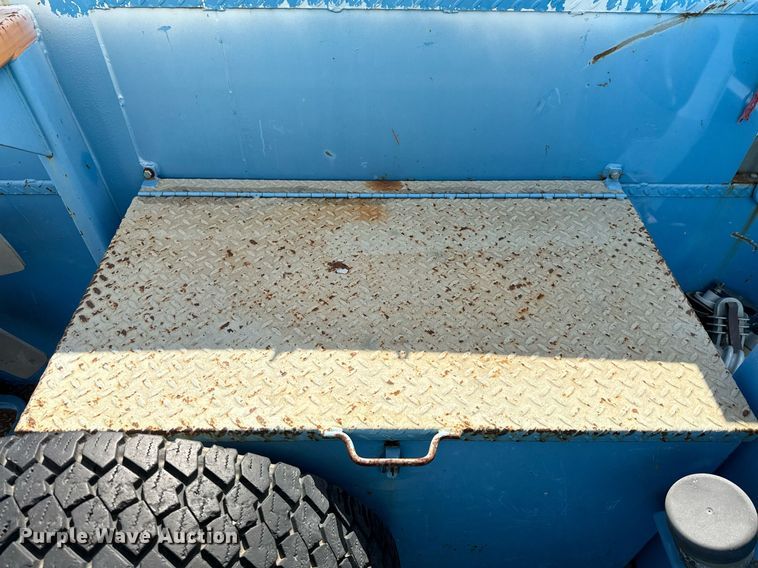 image for item ED5623 2007 Ford F550 Super Duty XL bucket truck