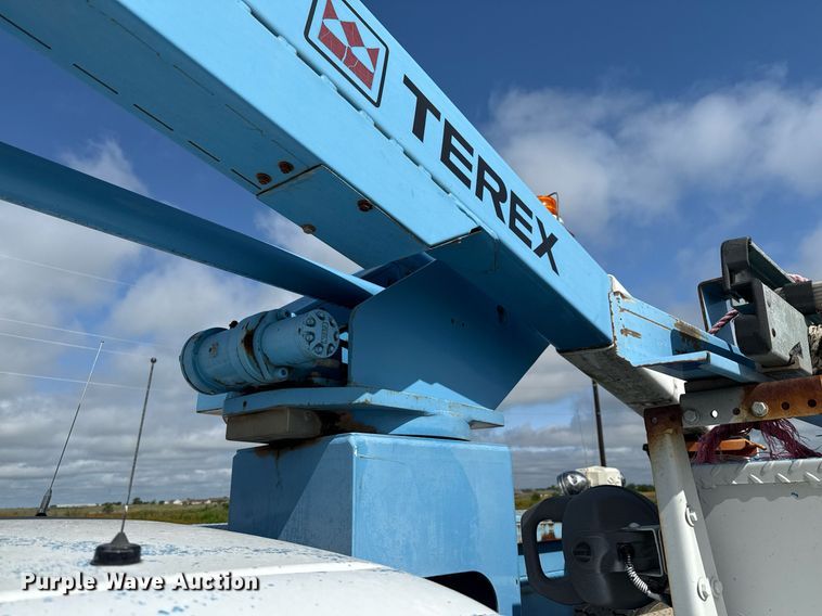 image for item ED5623 2007 Ford F550 Super Duty XL bucket truck