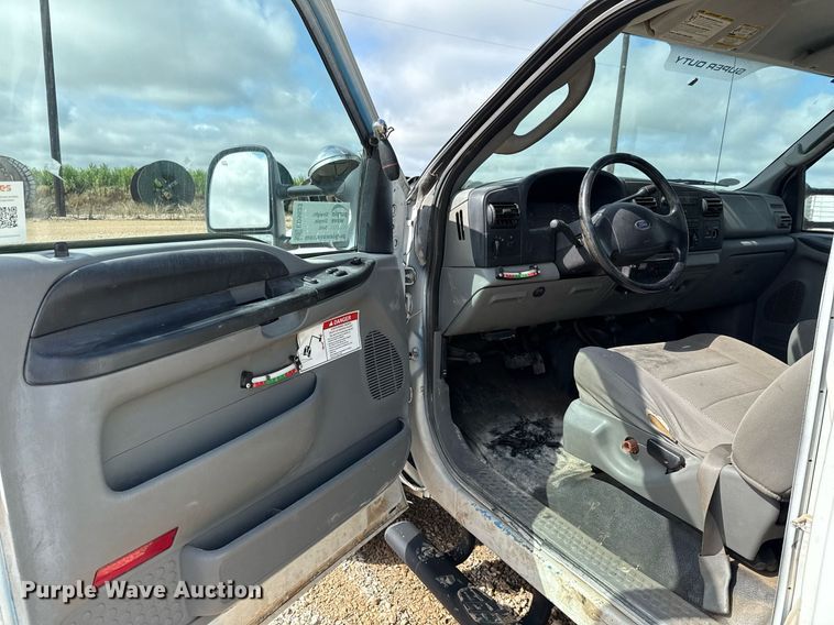 image for item ED5623 2007 Ford F550 Super Duty XL bucket truck