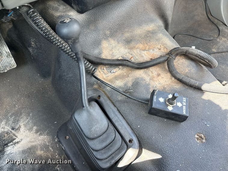 image for item ED5623 2007 Ford F550 Super Duty XL bucket truck