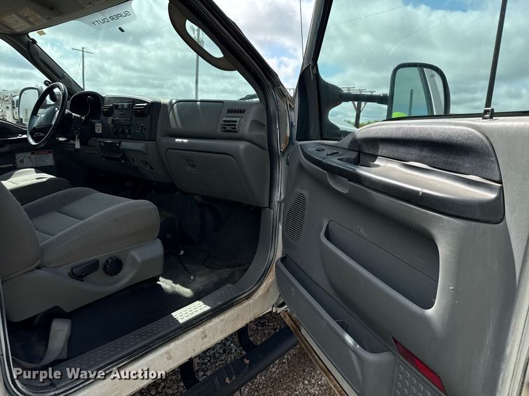 image for item ED5623 2007 Ford F550 Super Duty XL bucket truck