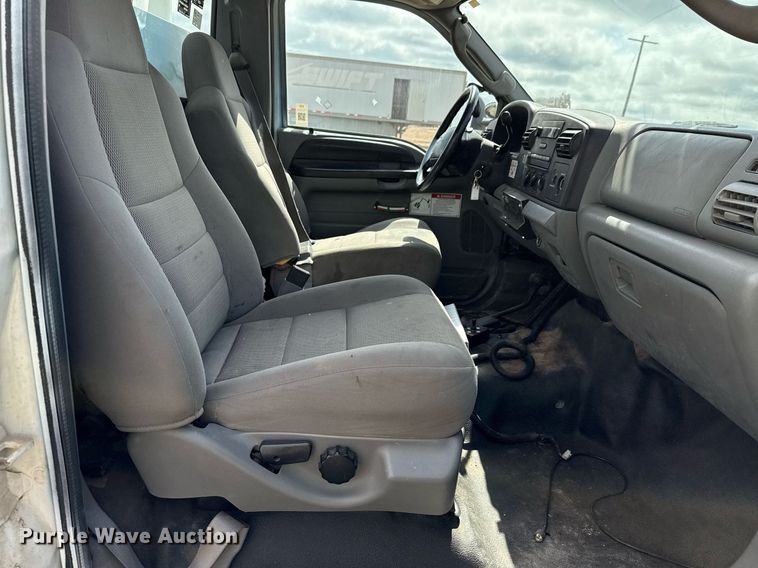 image for item ED5623 2007 Ford F550 Super Duty XL bucket truck