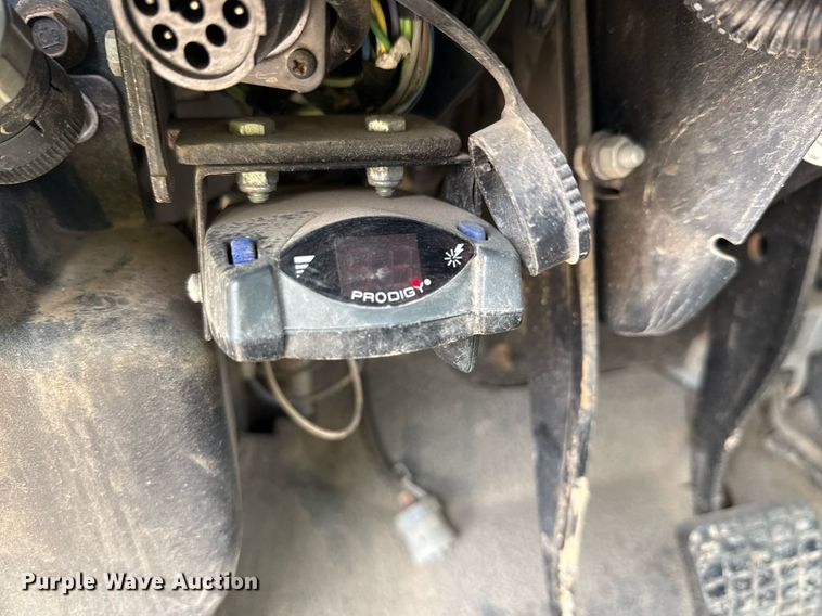 image for item ED5626 2002 International 7400  digger derrick truck