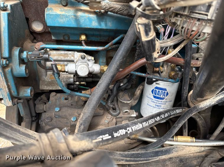 image for item ED5626 2002 International 7400  digger derrick truck