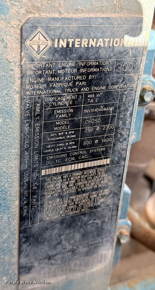 image for item ED5626 2002 International 7400  digger derrick truck