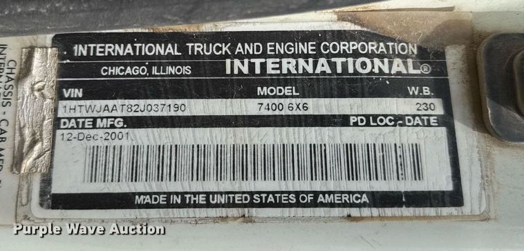 image for item ED5626 2002 International 7400  digger derrick truck