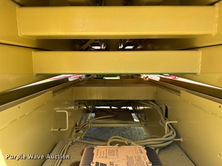 image for item EF1977 2015 JLG 4069LE scissor lift