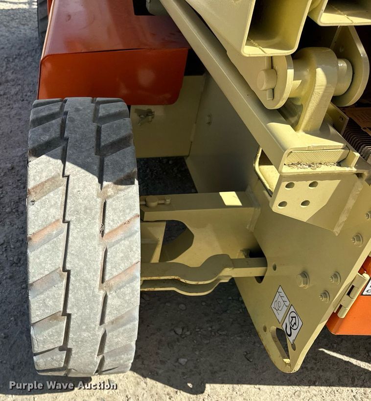 image for item EF1977 2015 JLG 4069LE scissor lift