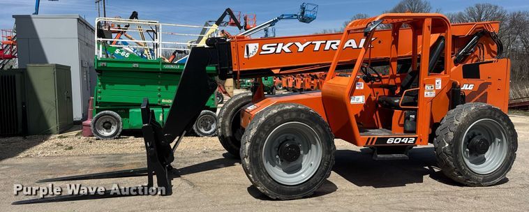 image for item EF1978 2015 JLG Skytrak 6042 telehandler