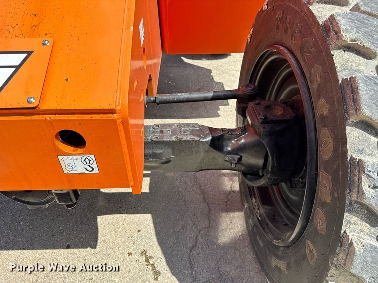 image for item EF1978 2015 JLG Skytrak 6042 telehandler