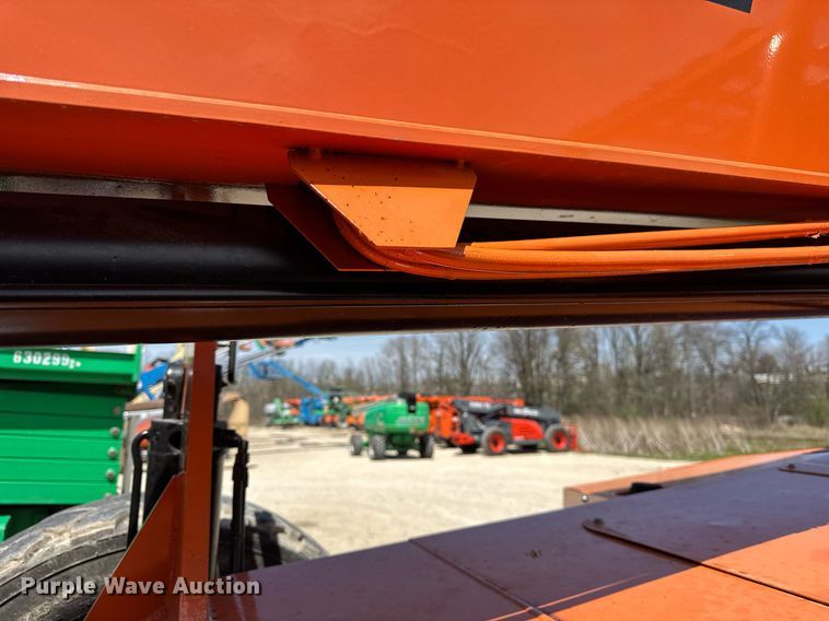 image for item EF1978 2015 JLG Skytrak 6042 telehandler