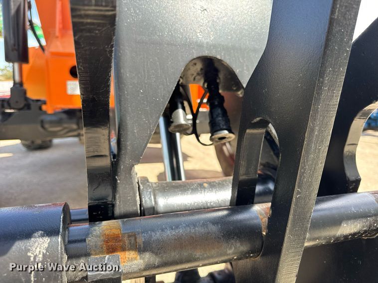 image for item EF1978 2015 JLG Skytrak 6042 telehandler