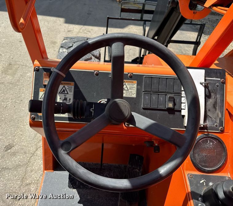 image for item EF1978 2015 JLG Skytrak 6042 telehandler