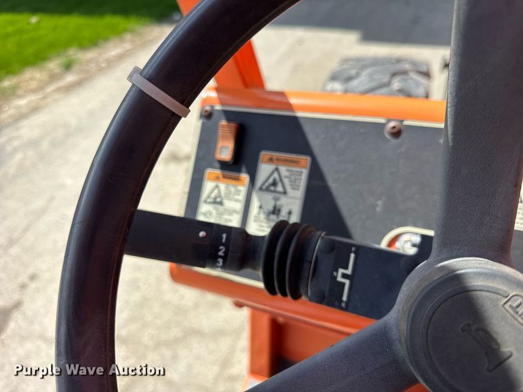 image for item EF1978 2015 JLG Skytrak 6042 telehandler