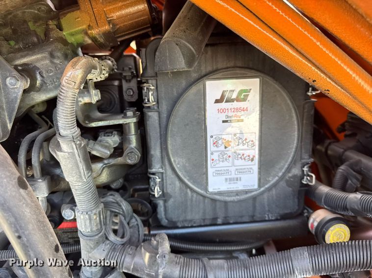 image for item EF1978 2015 JLG Skytrak 6042 telehandler