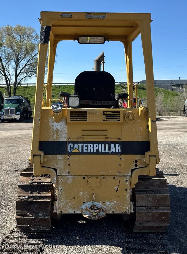 image for item EF1979 1990 Caterpillar D4C dozer