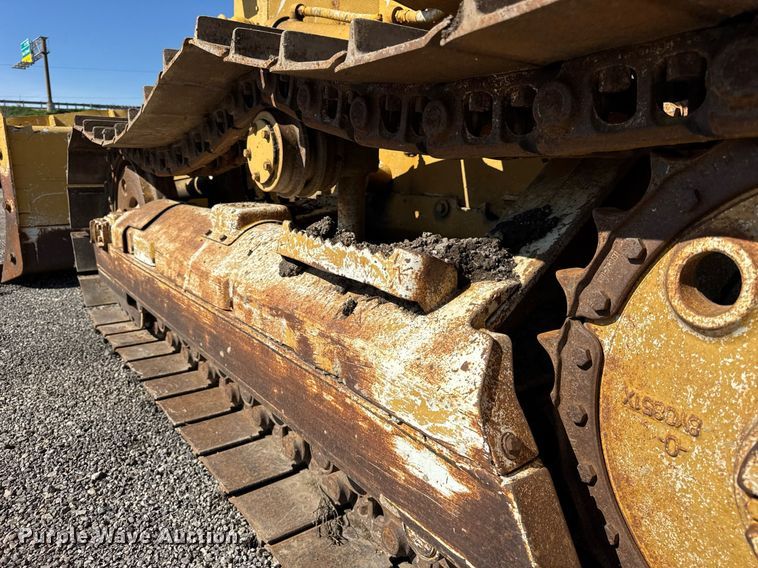 image for item EF1979 1990 Caterpillar D4C dozer