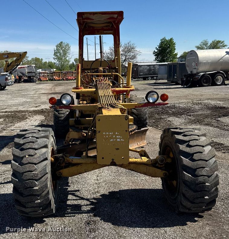 image for item EF1980 1987 FiatAllis 65-B rigid frame motor grader