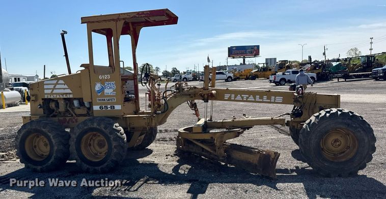 image for item EF1980 1987 FiatAllis 65-B rigid frame motor grader
