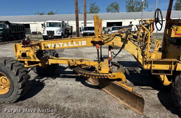 image for item EF1980 1987 FiatAllis 65-B rigid frame motor grader