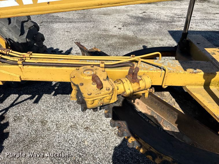 image for item EF1980 1987 FiatAllis 65-B rigid frame motor grader