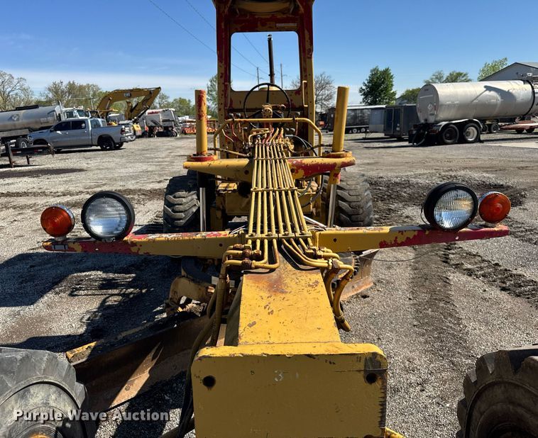 image for item EF1980 1987 FiatAllis 65-B rigid frame motor grader