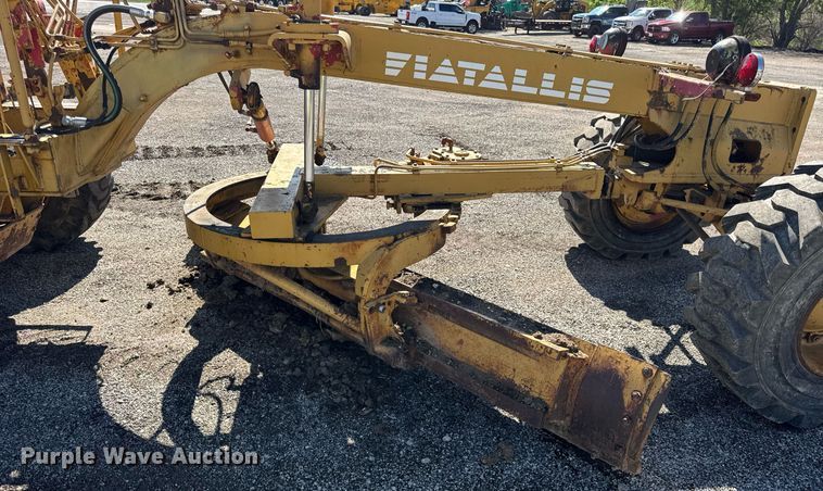 image for item EF1980 1987 FiatAllis 65-B rigid frame motor grader