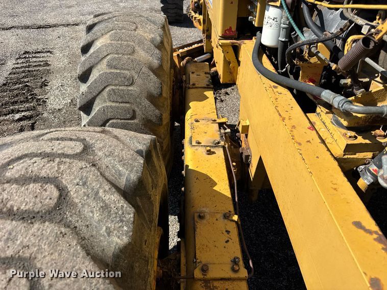 image for item EF1980 1987 FiatAllis 65-B rigid frame motor grader