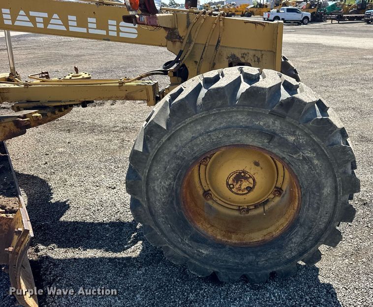 image for item EF1980 1987 FiatAllis 65-B rigid frame motor grader