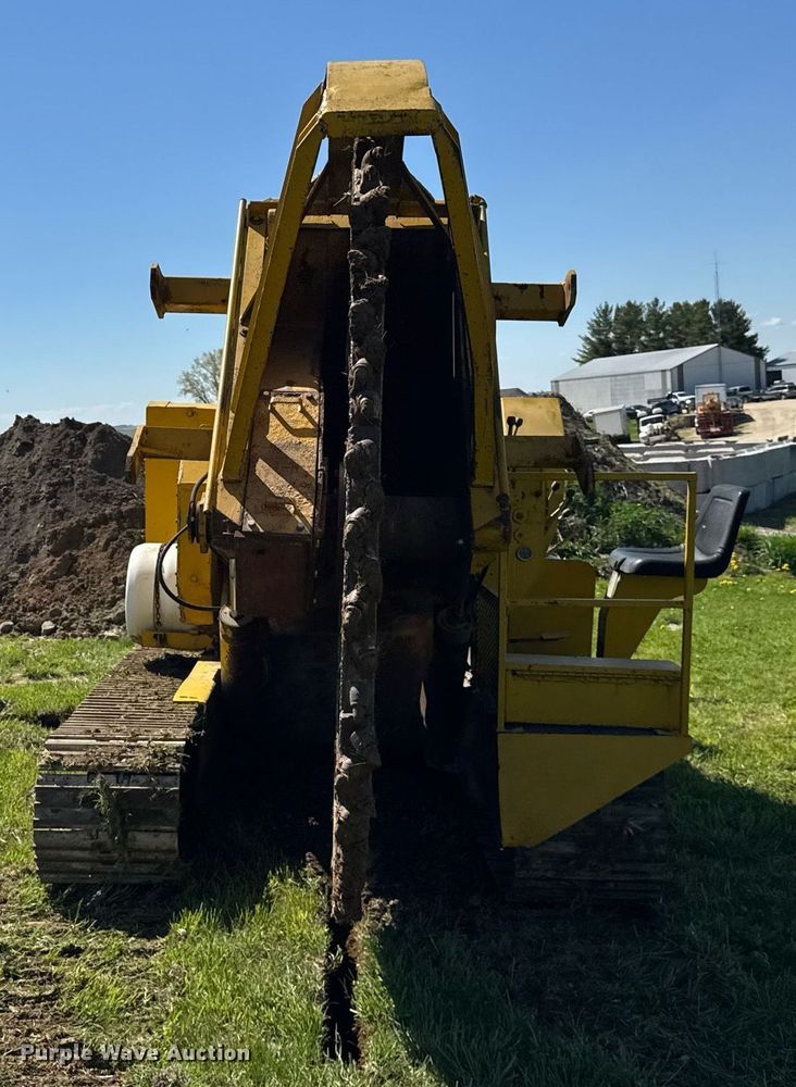 image for item EF1982 1987 Vermeer T600D rock saw