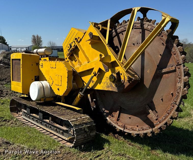 image for item EF1982 1987 Vermeer T600D rock saw