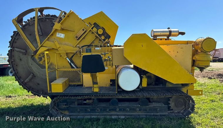 image for item EF1982 1987 Vermeer T600D rock saw