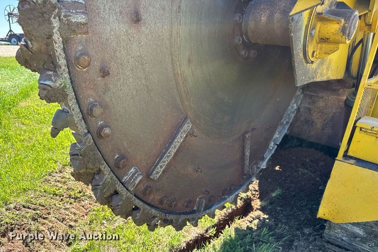 image for item EF1982 1987 Vermeer T600D rock saw