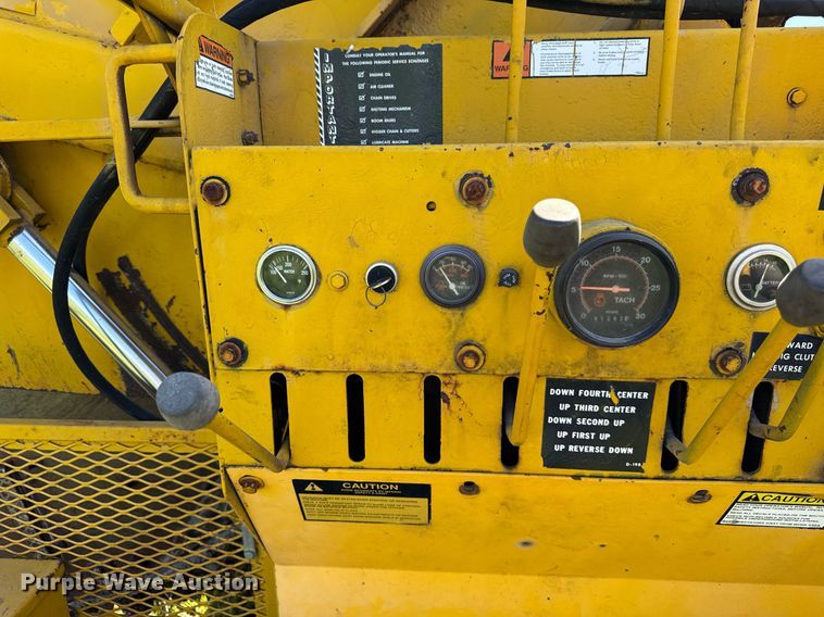 image for item EF1982 1987 Vermeer T600D rock saw