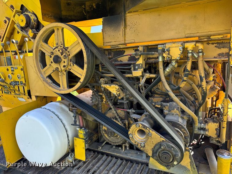 image for item EF1982 1987 Vermeer T600D rock saw