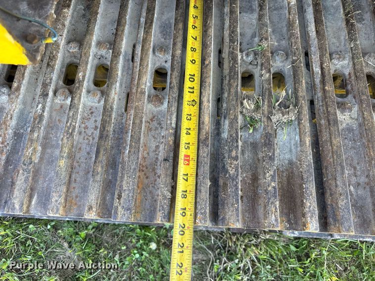 image for item EF1982 1987 Vermeer T600D rock saw