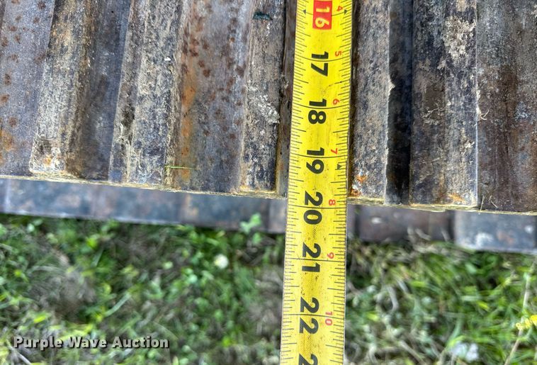 image for item EF1982 1987 Vermeer T600D rock saw