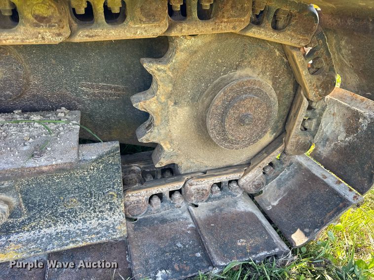 image for item EF1982 1987 Vermeer T600D rock saw