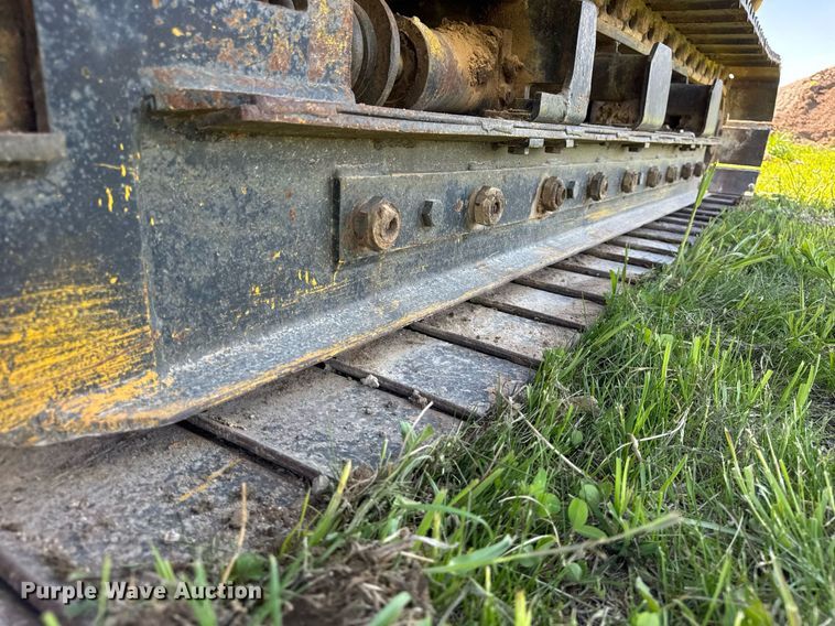 image for item EF1982 1987 Vermeer T600D rock saw