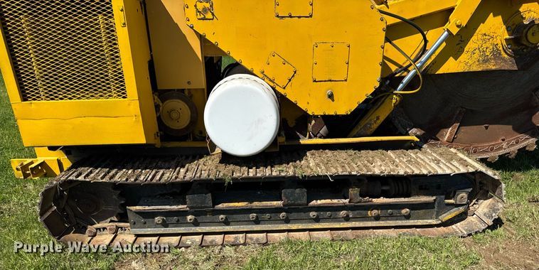 image for item EF1982 1987 Vermeer T600D rock saw