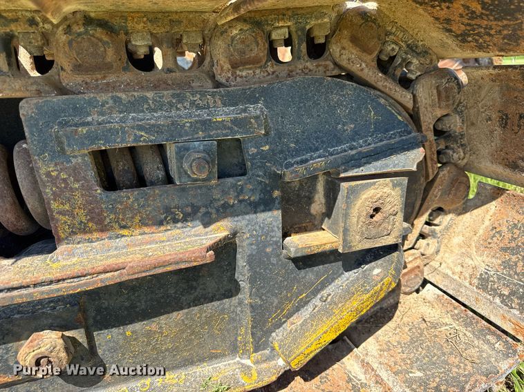 image for item EF1982 1987 Vermeer T600D rock saw