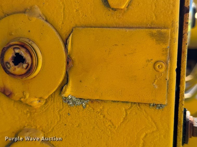 image for item EF1982 1987 Vermeer T600D rock saw