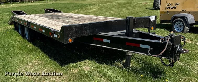 image for item EF1984 1998 Towmaster T24 equipment trailer