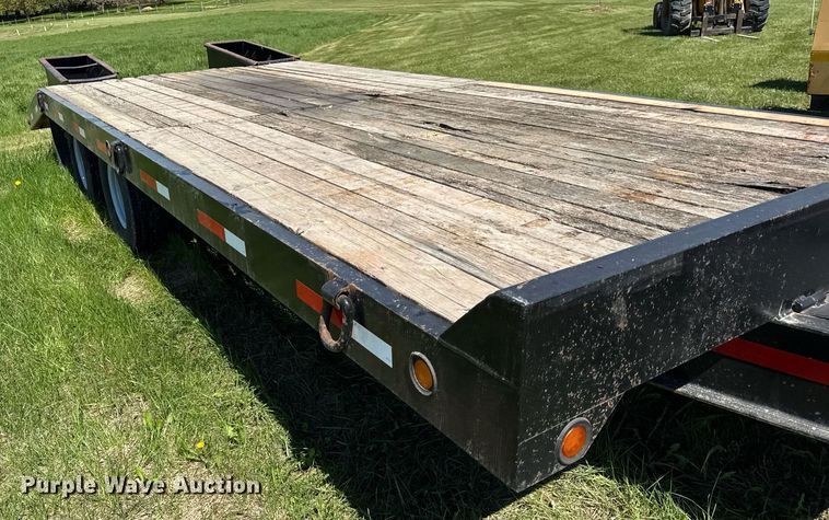 image for item EF1984 1998 Towmaster T24 equipment trailer