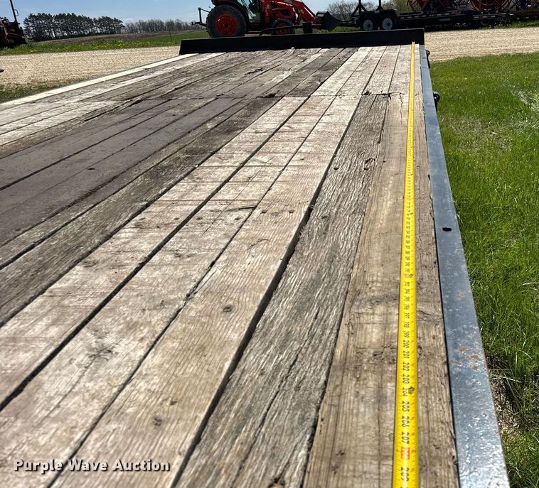 image for item EF1984 1998 Towmaster T24 equipment trailer