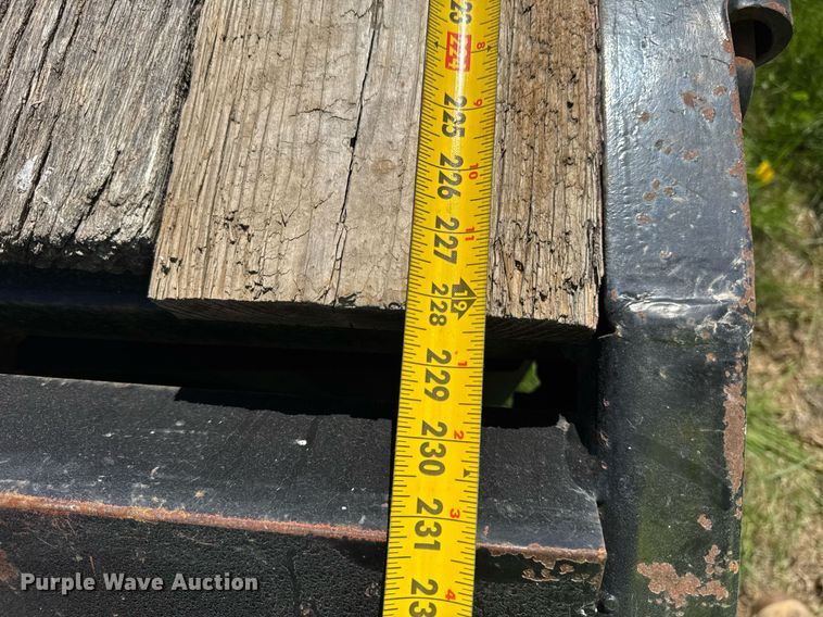 image for item EF1984 1998 Towmaster T24 equipment trailer