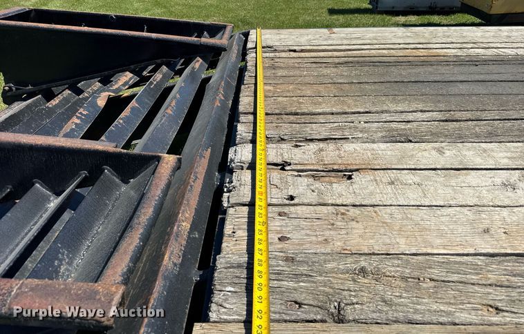 image for item EF1984 1998 Towmaster T24 equipment trailer